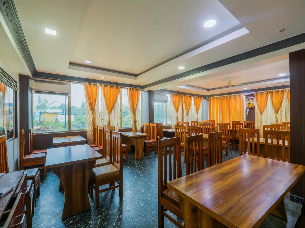 Capital O 84002 Hotel Top In Town President Kushālnagar Buitenkant foto