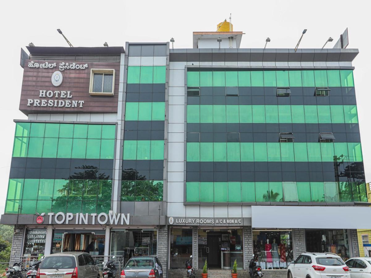 Capital O 84002 Hotel Top In Town President Kushālnagar Buitenkant foto