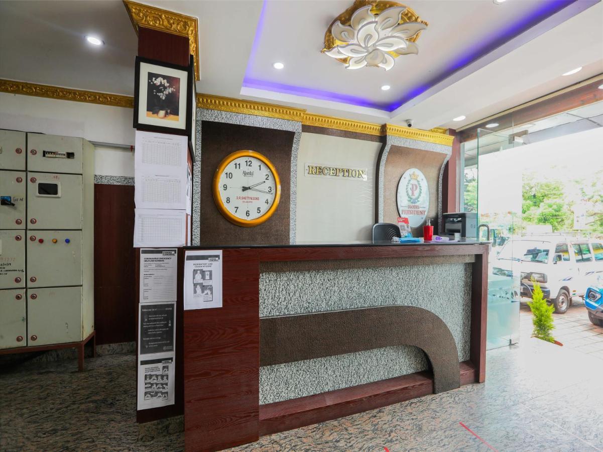 Capital O 84002 Hotel Top In Town President Kushālnagar Buitenkant foto