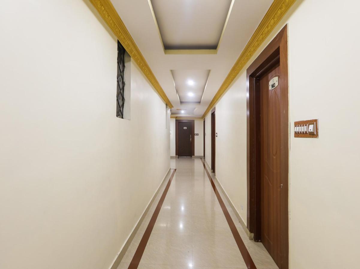 Capital O 84002 Hotel Top In Town President Kushālnagar Buitenkant foto