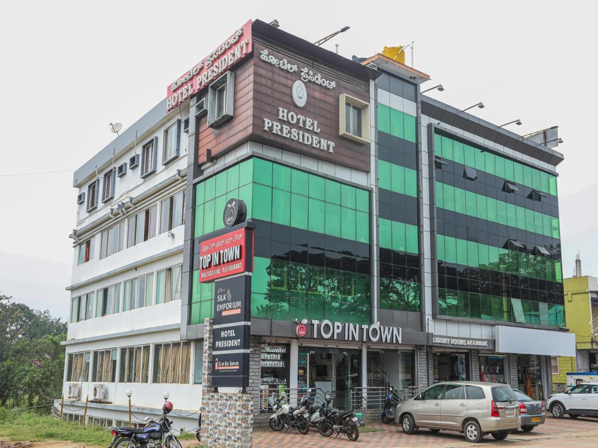 Capital O 84002 Hotel Top In Town President Kushālnagar Buitenkant foto
