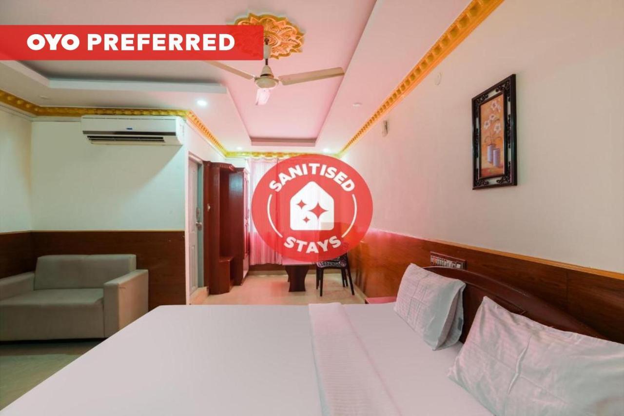 Capital O 84002 Hotel Top In Town President Kushālnagar Buitenkant foto